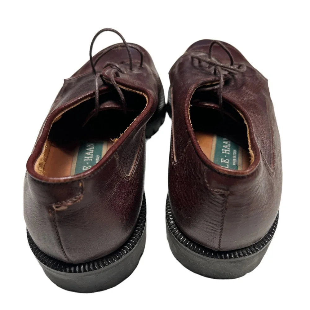 COLE HAAN - Italian made leather lace-up Size 8.5 NWOT